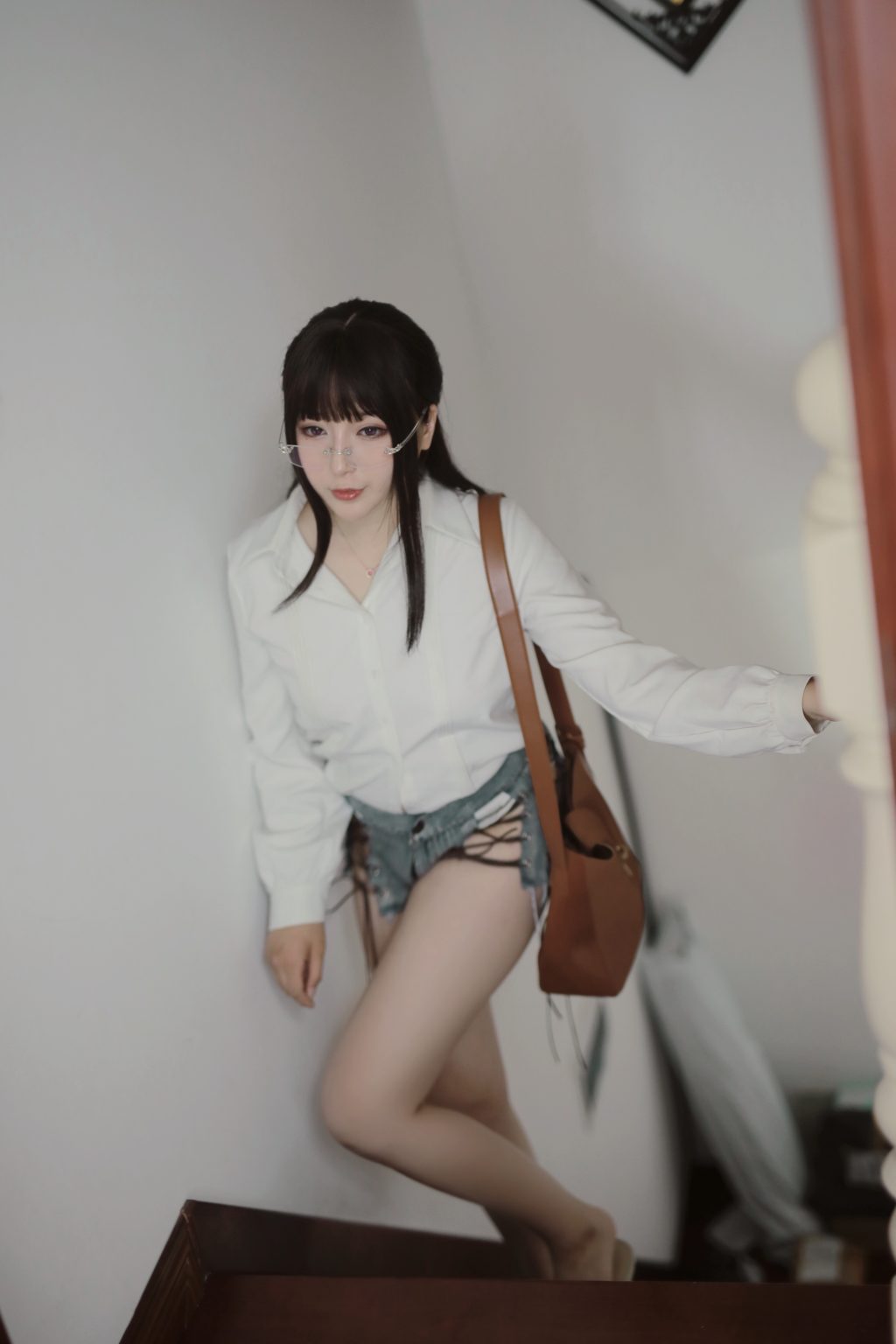 Watch sexy Coser@小容仔咕咕咕w Vol.006: 创口贴OL photos