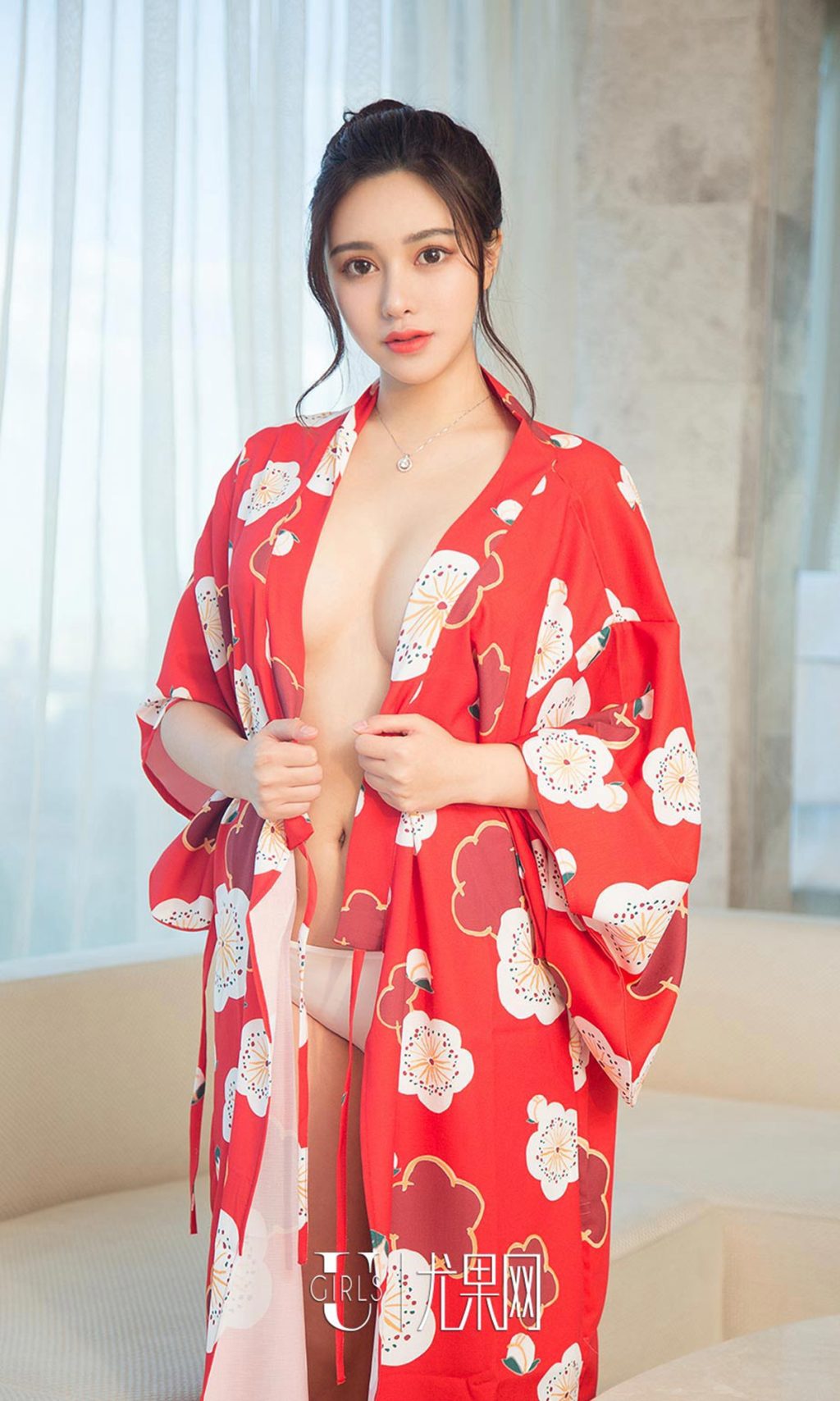 Watch sexy UGIRLS – Ai You Wu App No.1350: Người mẫu Jin Zi Xin (金梓馨) photos