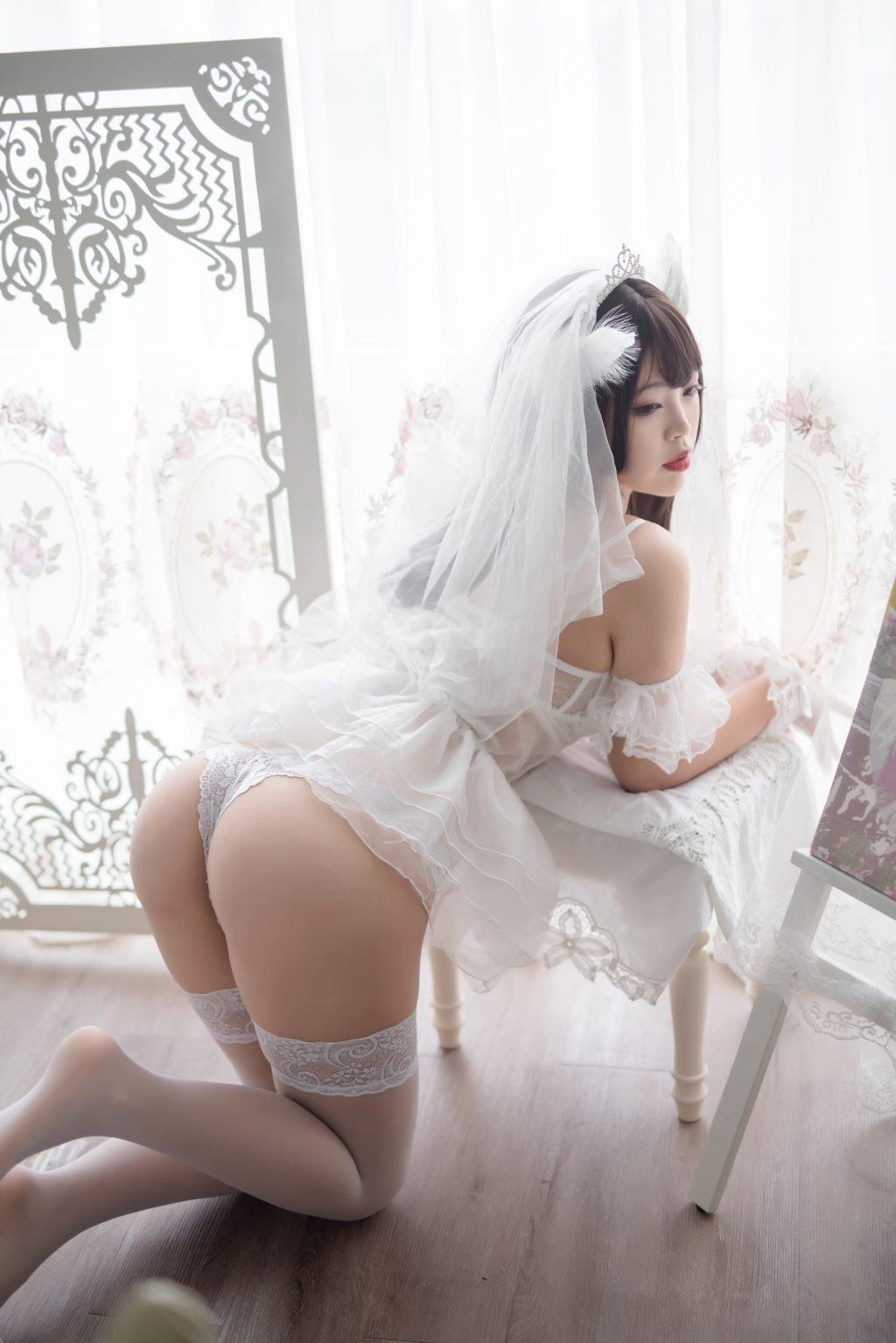 Watch sexy Coser@白烨 Vol.017: 白天鹅自拍 photos