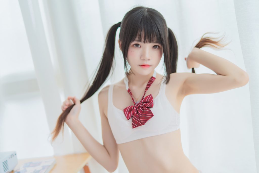 Watch sexy Coser@桜桃喵 Vol.084: 桜桃未熟2 心形胖次 photos