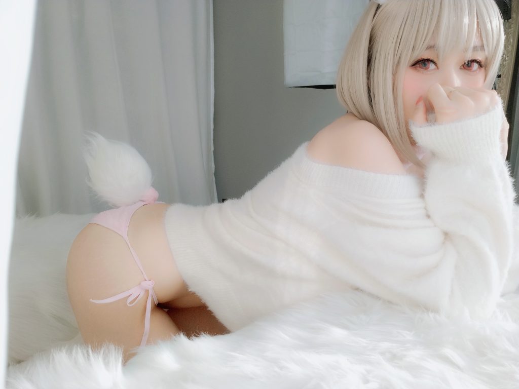 Watch sexy Coser@白银81: 小白兔 photos