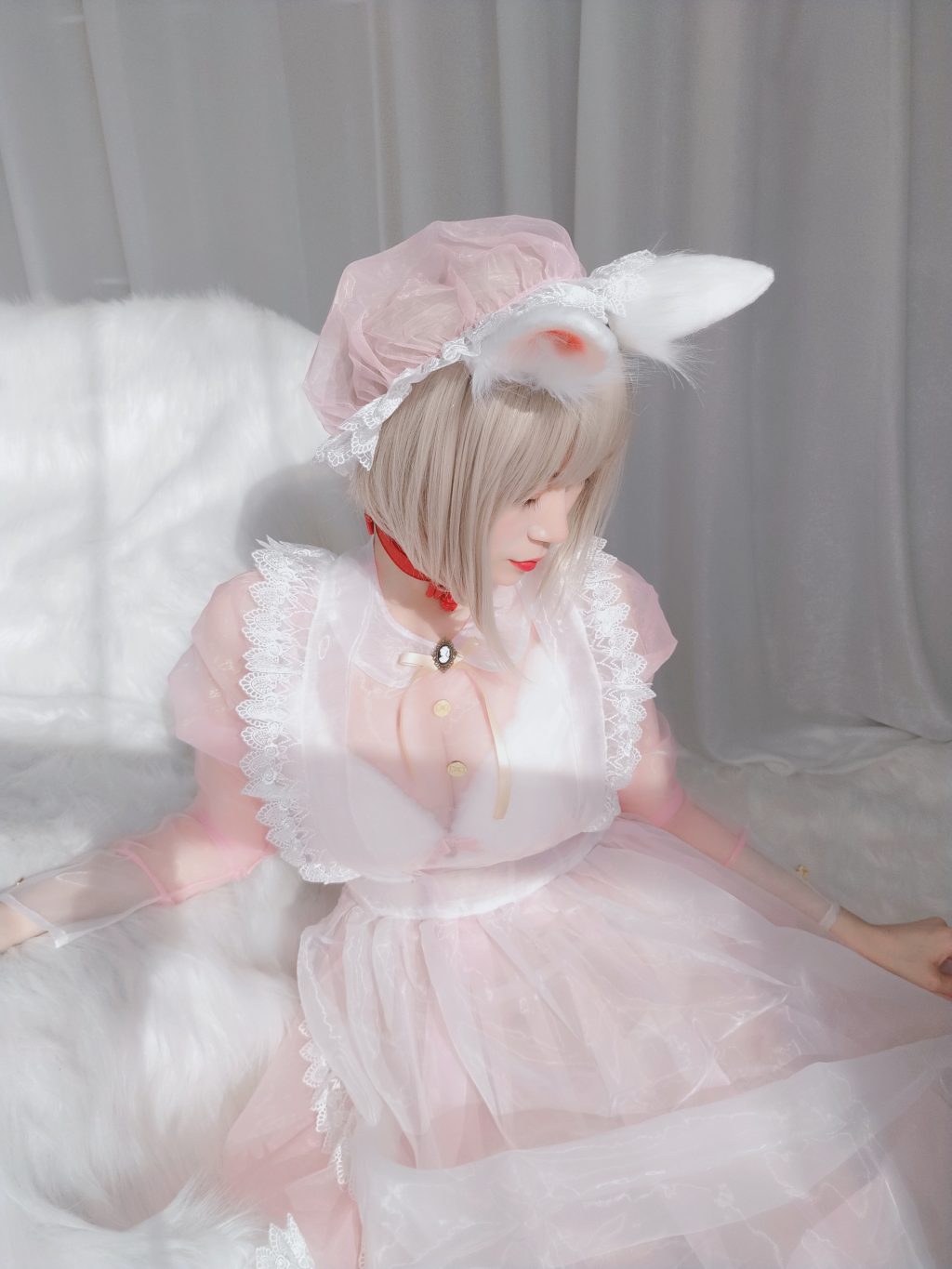 Watch sexy Coser@白银81: 女仆小兔子 photos