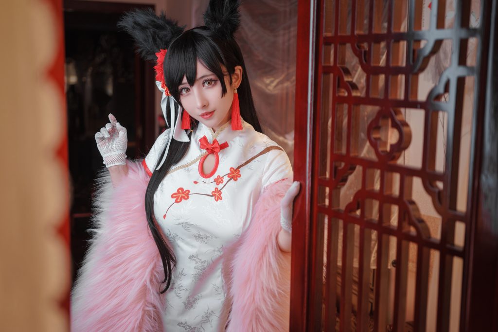 Watch sexy Coser@rioko凉凉子 Vol.003: 爱宕旗袍 photos