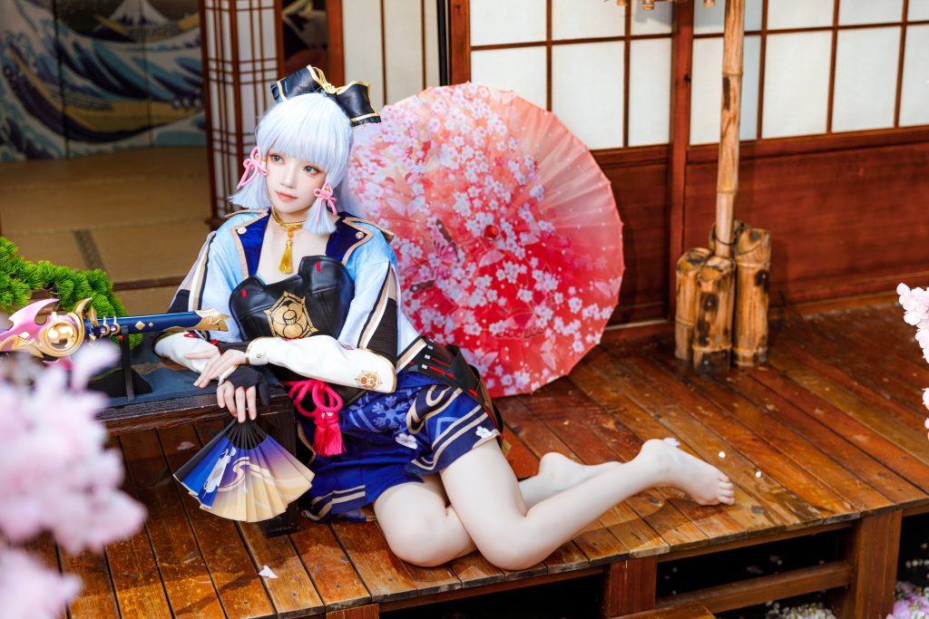 Watch sexy Coser@桜桃喵 Vol.130: 神里绫华 photos