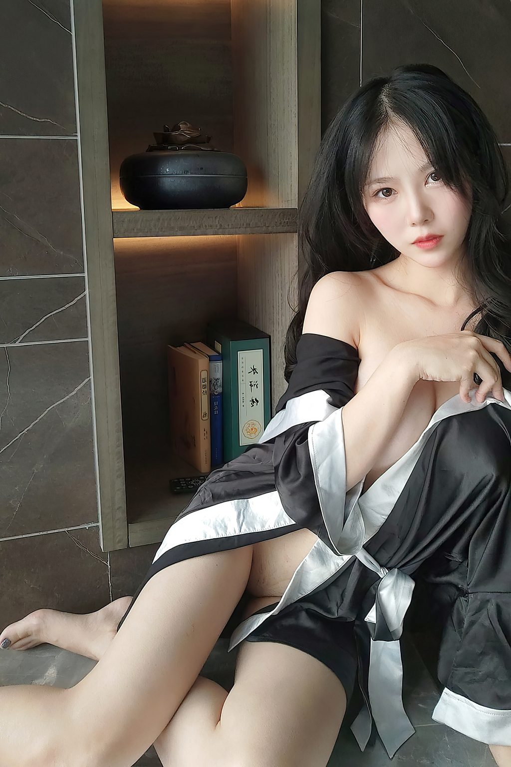 Watch sexy Coser@抖娘-利世 Vol.058: 今夜不归 photos