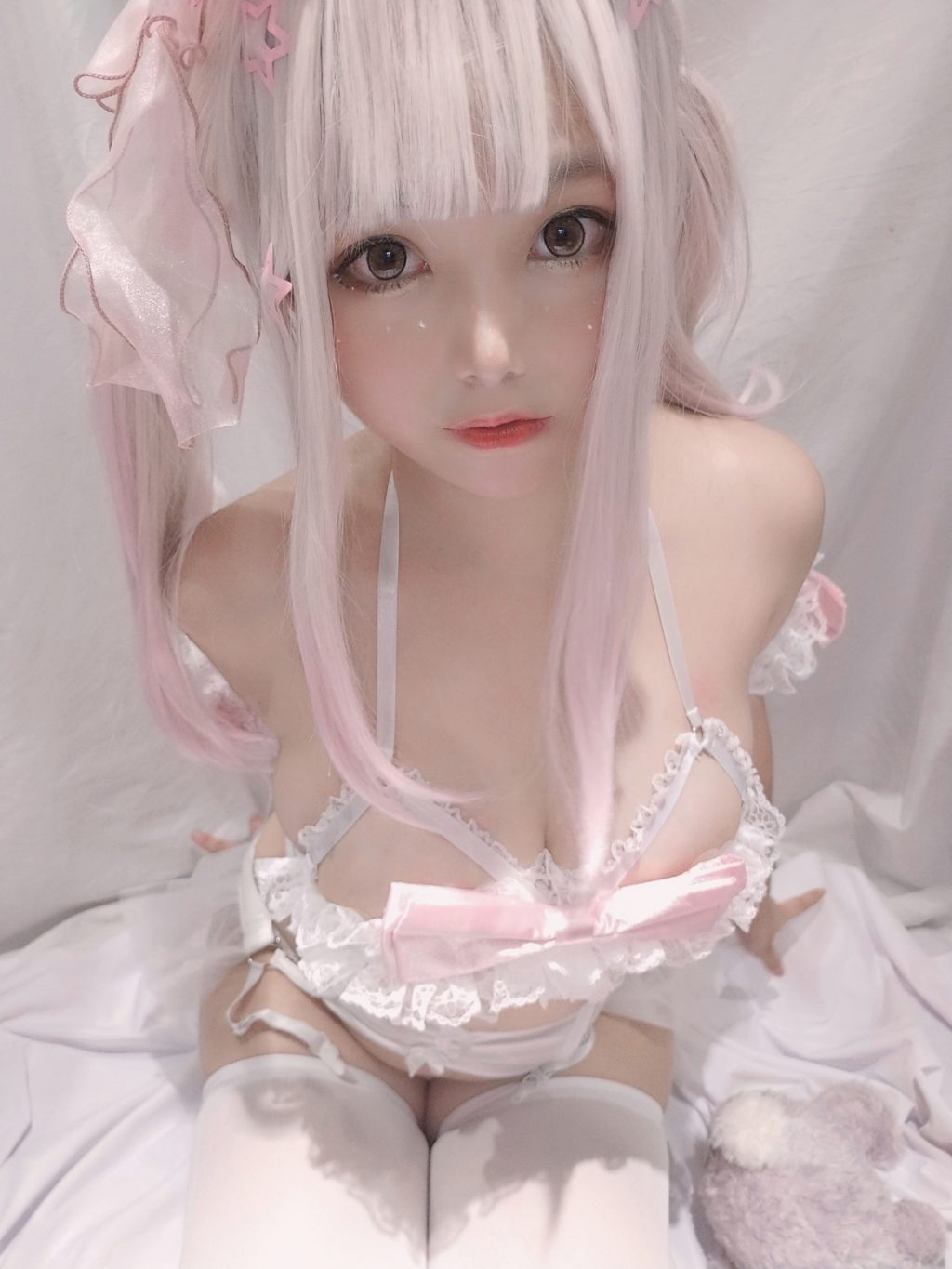 Watch sexy Coser@蜜汁猫裘 Vol.015 photos