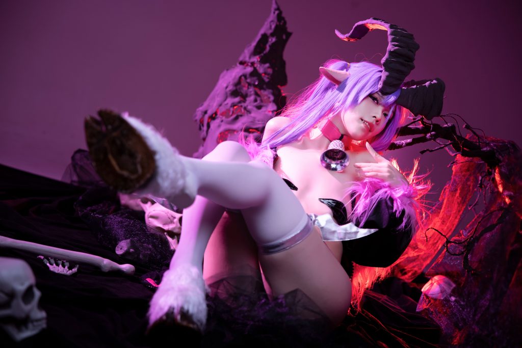 Watch sexy Coser@G44不会受伤 Vol.069: 咩咩子 photos