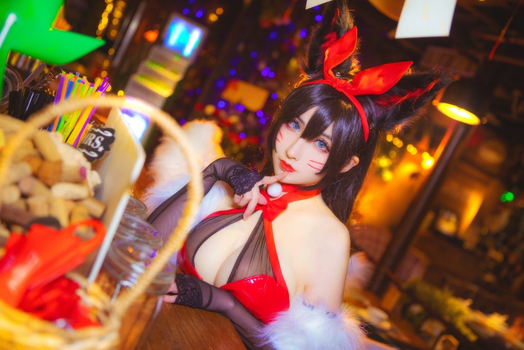 Watch sexy Coser@rioko凉凉子 Vol.017: 兔女郎阿狸 photos