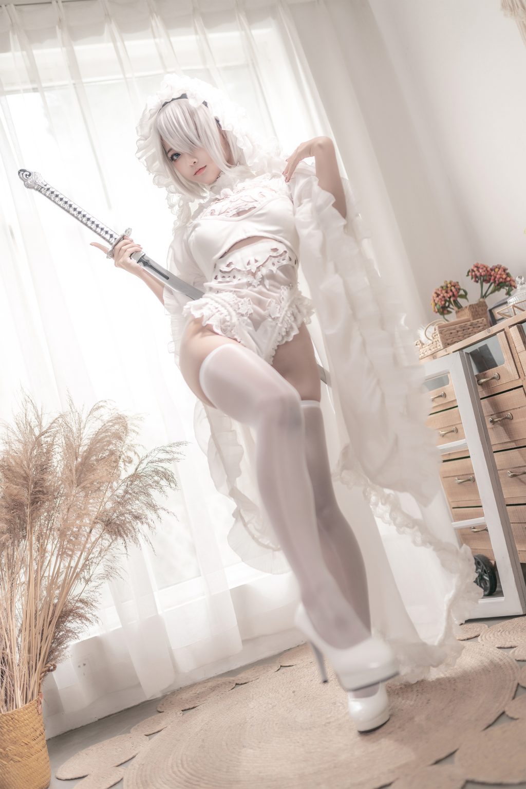 Watch sexy Coser@蠢沫沫 (chunmomo) Vol.098: 尼尔纪元 白花嫁 photos