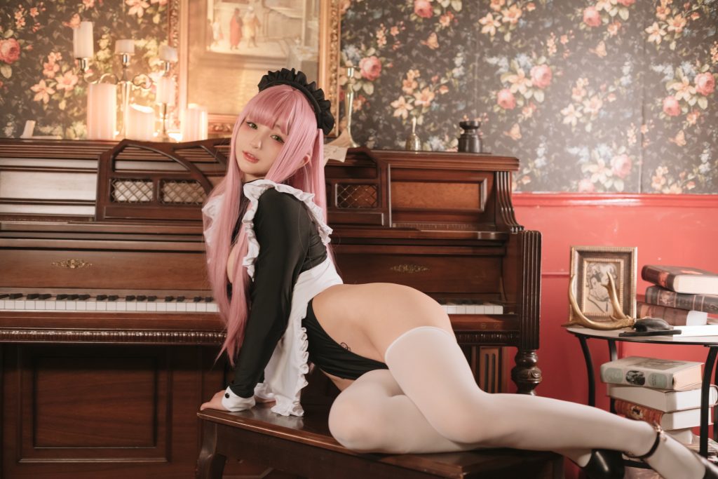 Watch sexy Coser@桜井宁宁 Vol.033: 复古女仆 photos