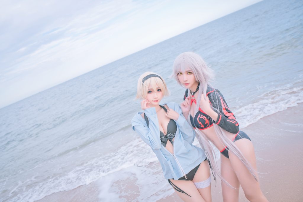 Watch sexy Coser@周叽是可爱兔兔 Vol.021: 黑白贞双人泳衣 photos