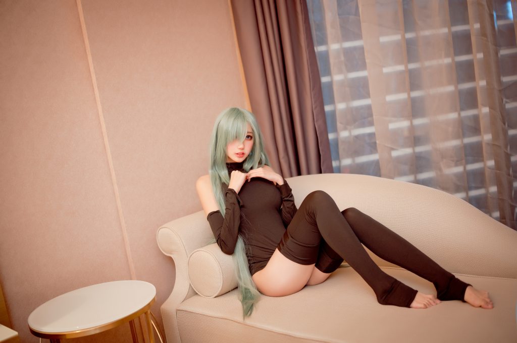 Watch sexy Coser@周叽是可爱兔兔 Vol.034: 伊丽莎白连体衣 photos