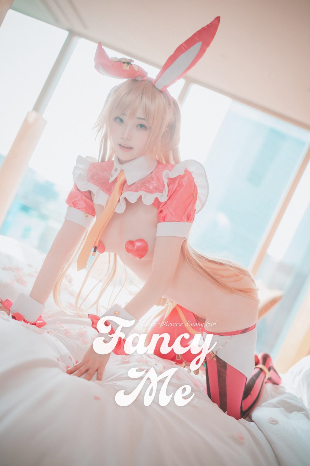 Watch sexy DJAWA Photo – Bambi (밤비): “Fancy Me” photos