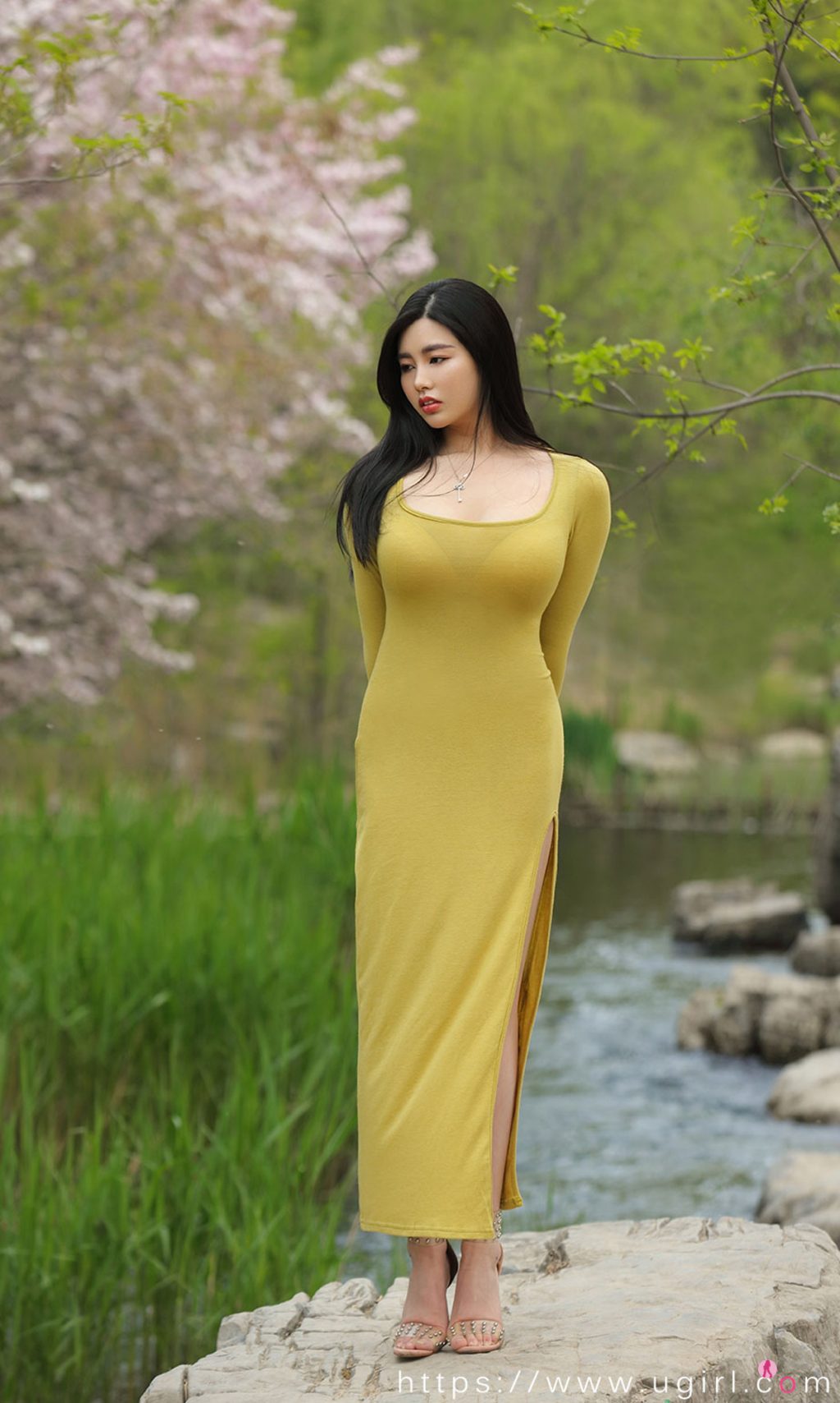 Watch sexy UGIRLS – Ai You Wu App No.2075: 娜露Selena photos