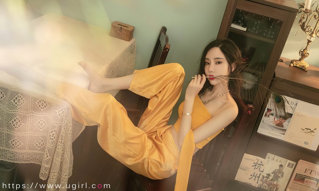 Watch sexy UGIRLS – Ai You Wu App No.2416: Irene (萌琪琪) photos