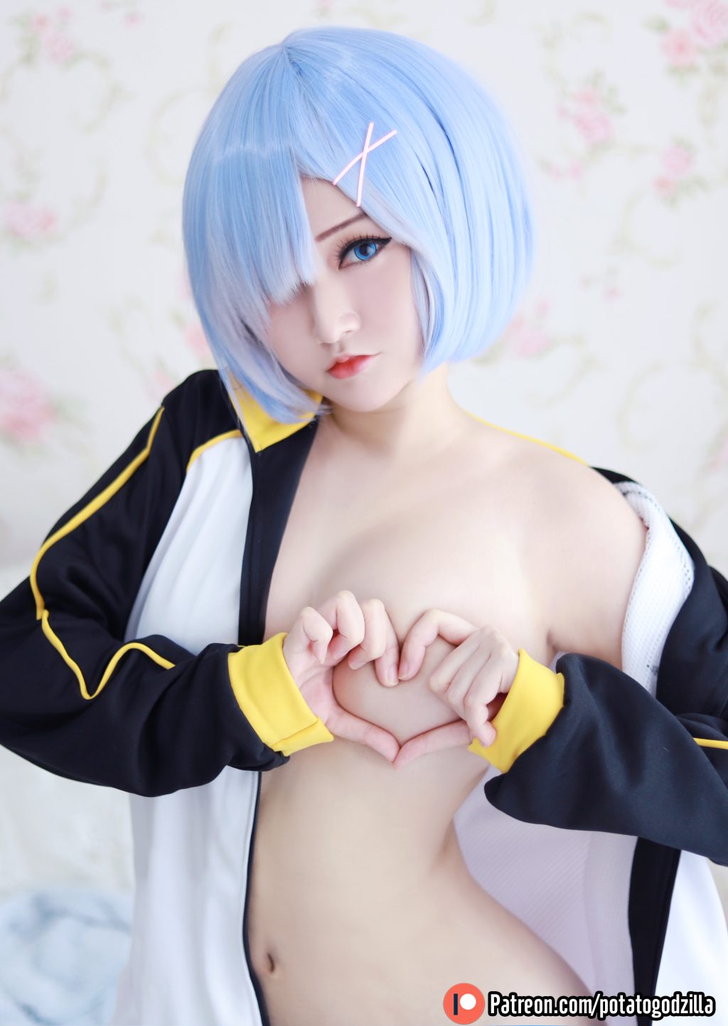 Watch sexy Coser@Potato Godzilla: Rem in Subaru Jacket photos