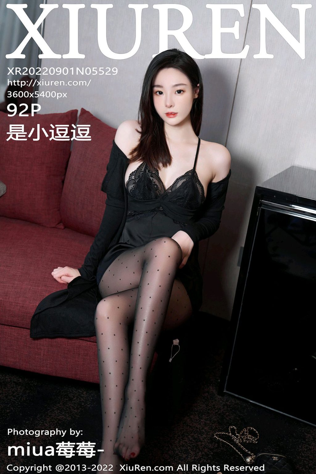 Watch sexy XIUREN No.5529: 是小逗逗 photos