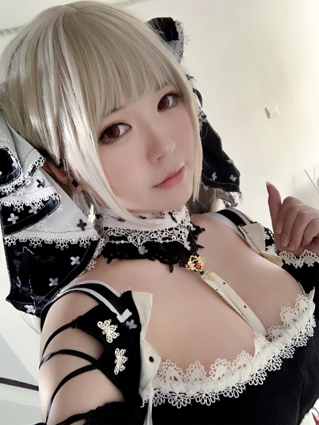 Watch sexy Coser@半半子: 可畏 photos