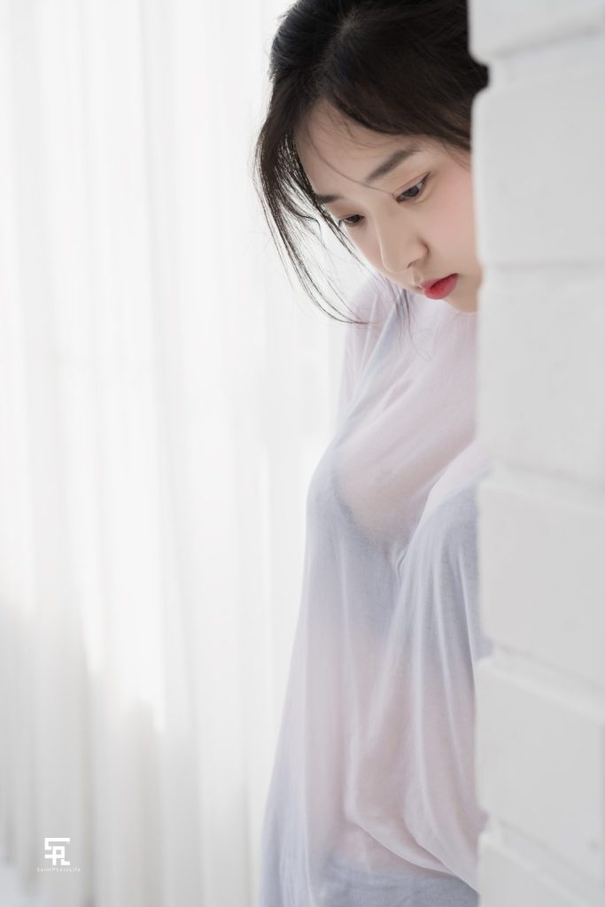 SAINT Photolife – Zenny (신재은): “Zenny’s daily life”