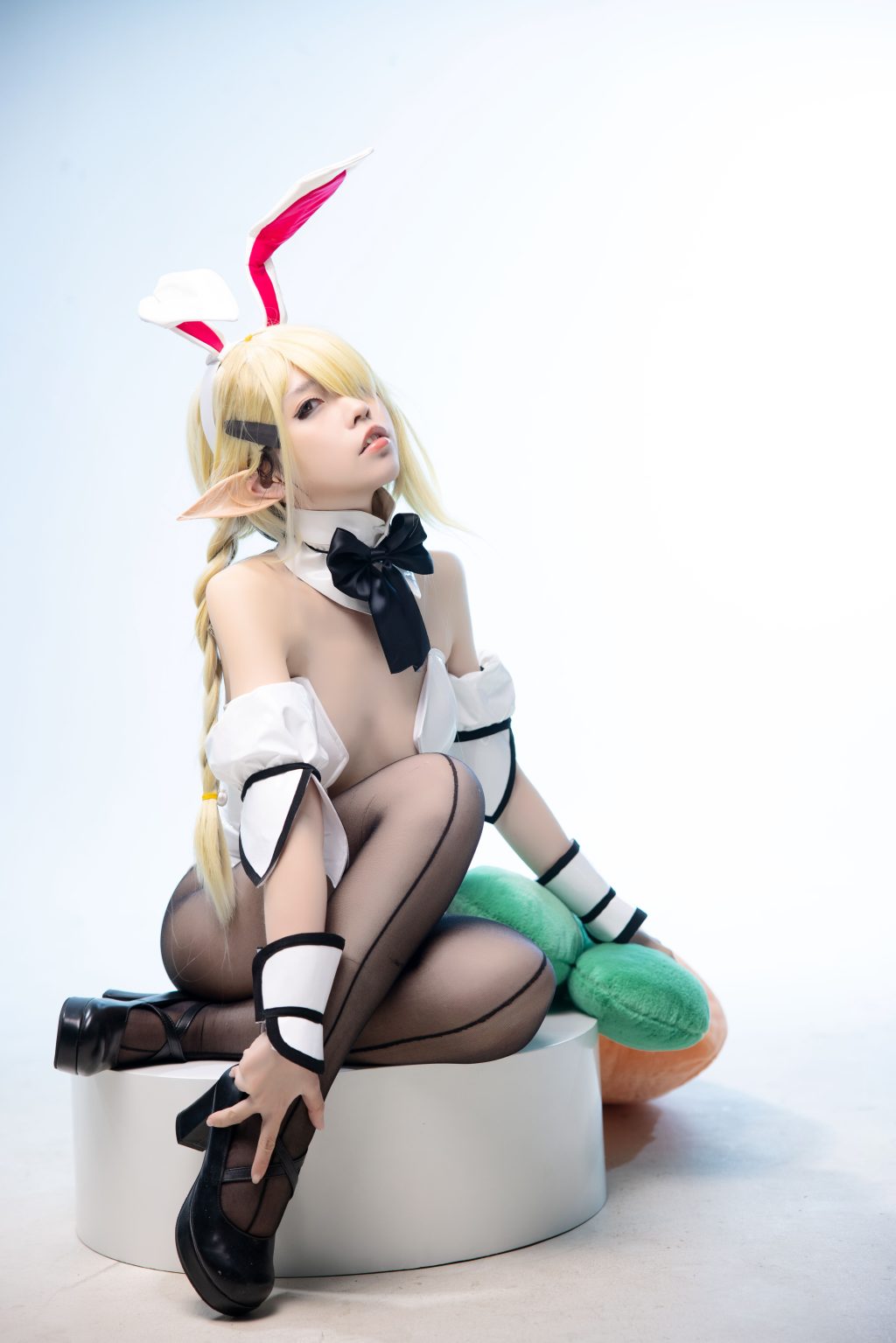 Watch sexy Coser@G44不会受伤 Vol.091: 水兰儿兔女郎 photos