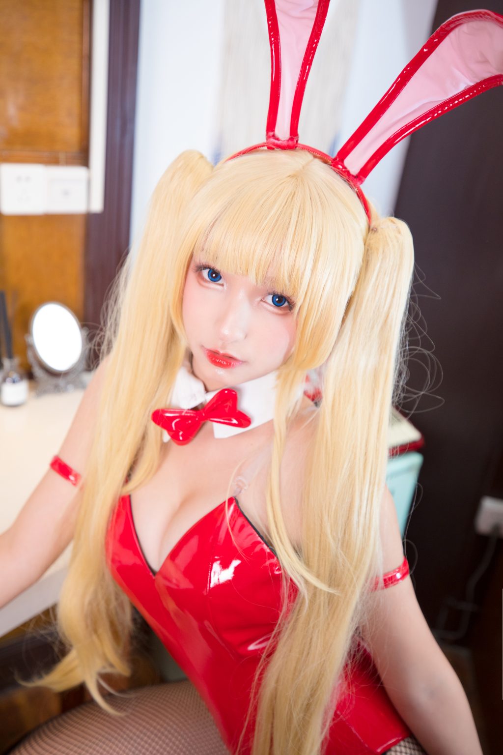 Watch sexy Coser@神楽坂真冬 Vol.041: 电子相册-英梨梨《恋人以上》 photos