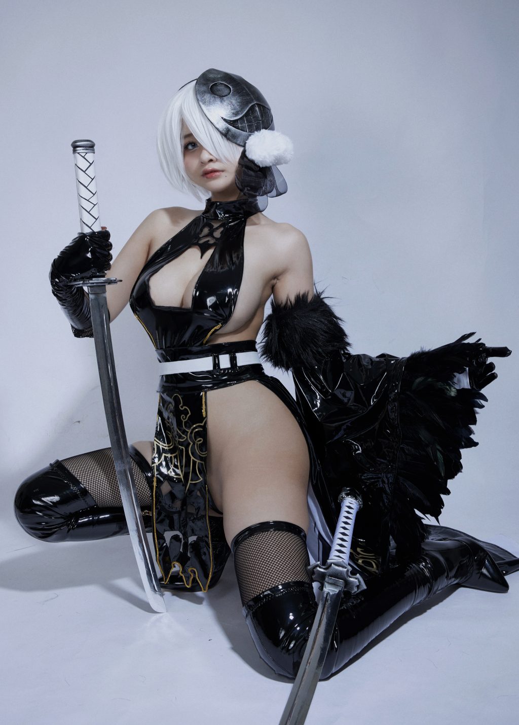 Watch sexy Coser@Azami: 2B photos