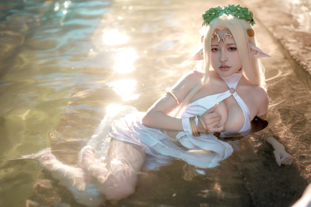 Coser@一笑芳香沁 No.027: 黑兽白精灵