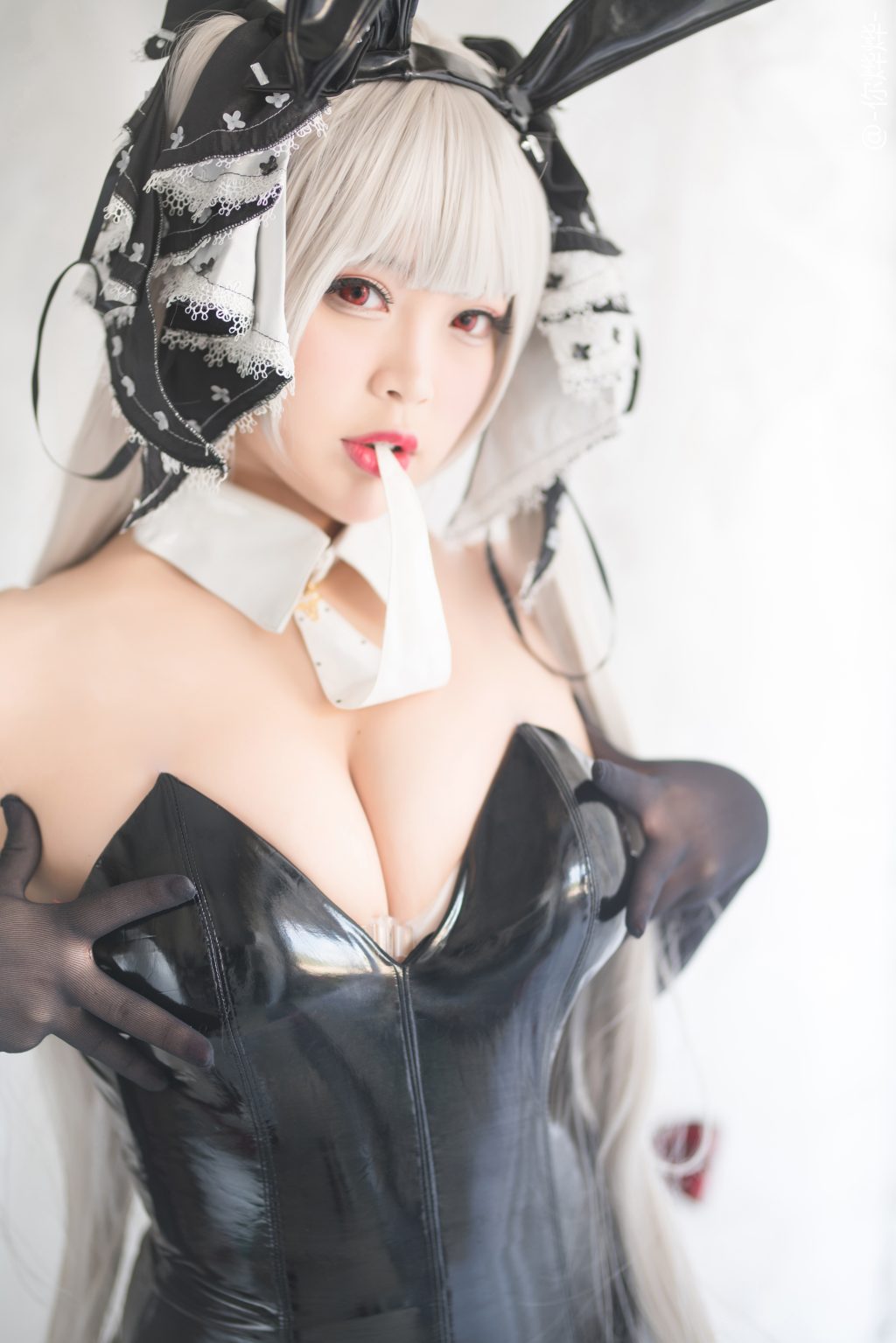 Watch sexy Coser@白烨 Vol.023: 可畏兔女郎 photos