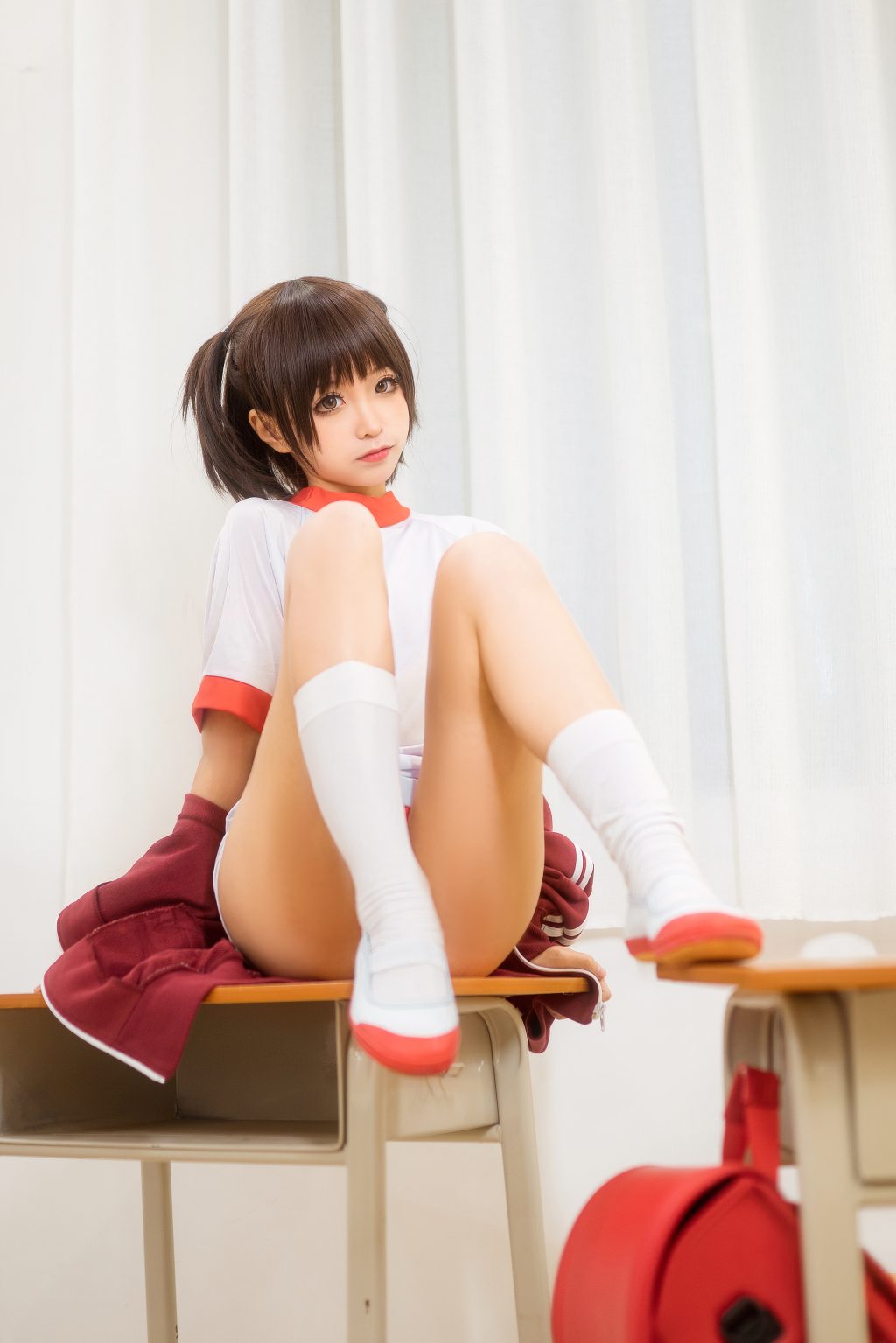 Watch sexy Coser@蠢沫沫 (chunmomo) Vol.033: 体操服红 photos