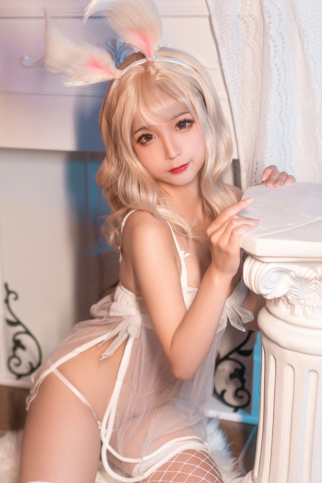 Watch sexy Coser@蠢沫沫 (chunmomo) Vol.061: 小白兔 photos