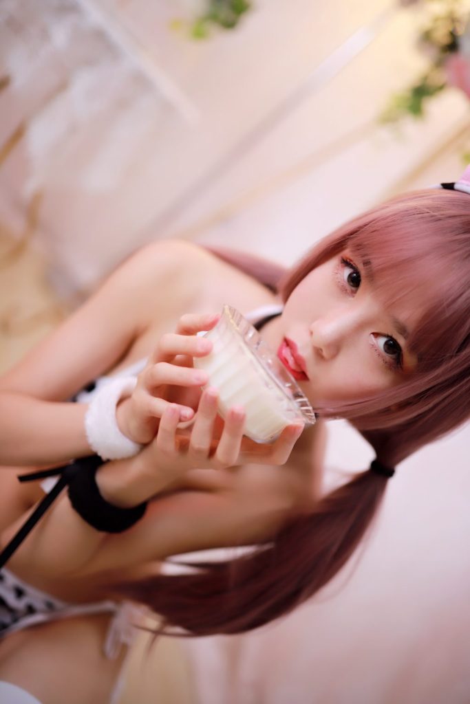 Coser@抖娘-利世: 奶牛