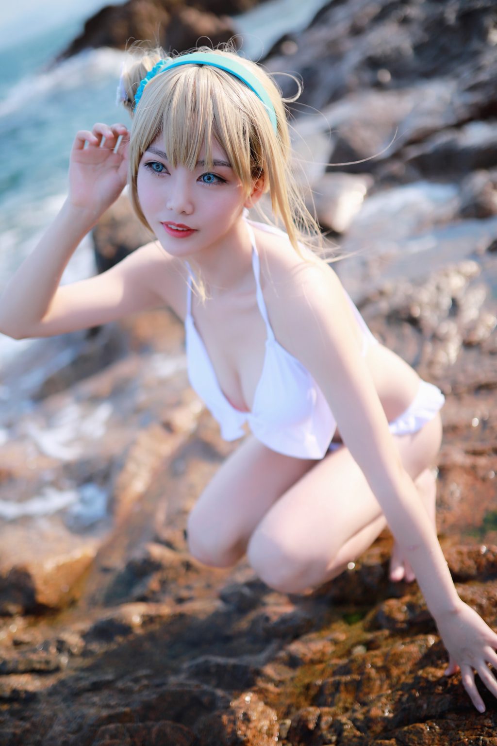 Watch sexy Coser@抖娘-利世: 海边索米 photos