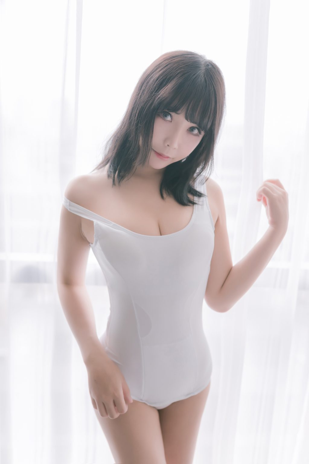 Watch sexy Coser@抱走莫子aa Vol.015: 大姐姐 photos