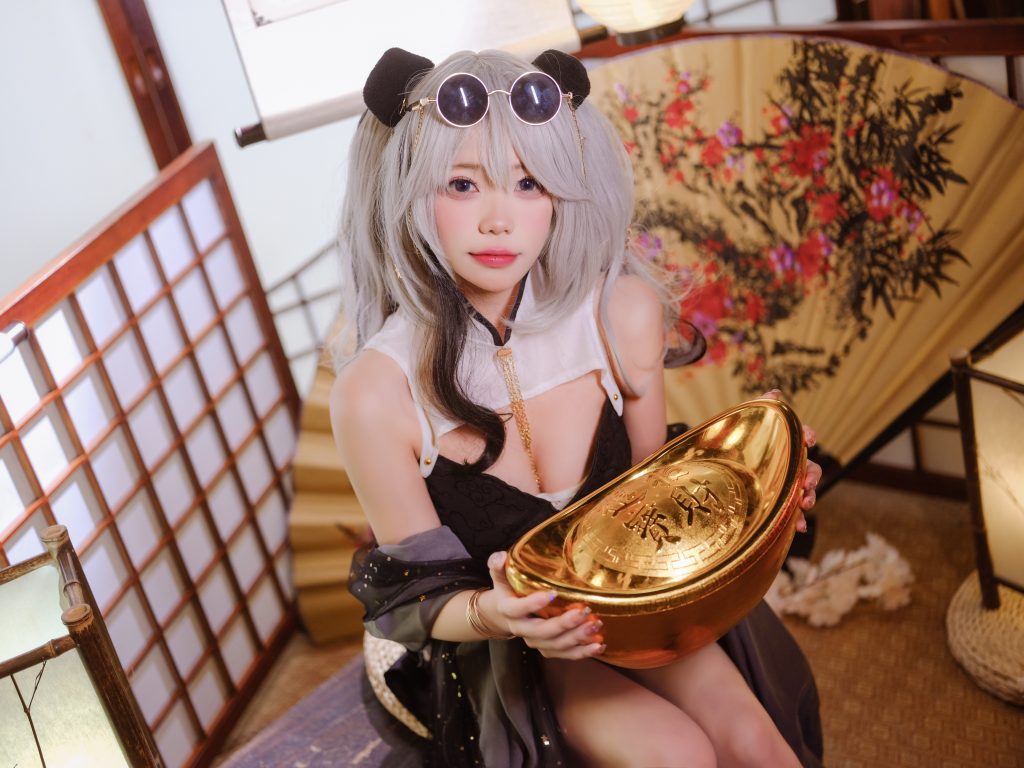 Watch sexy Coser@黏黏团子兔: 食铁兽 photos