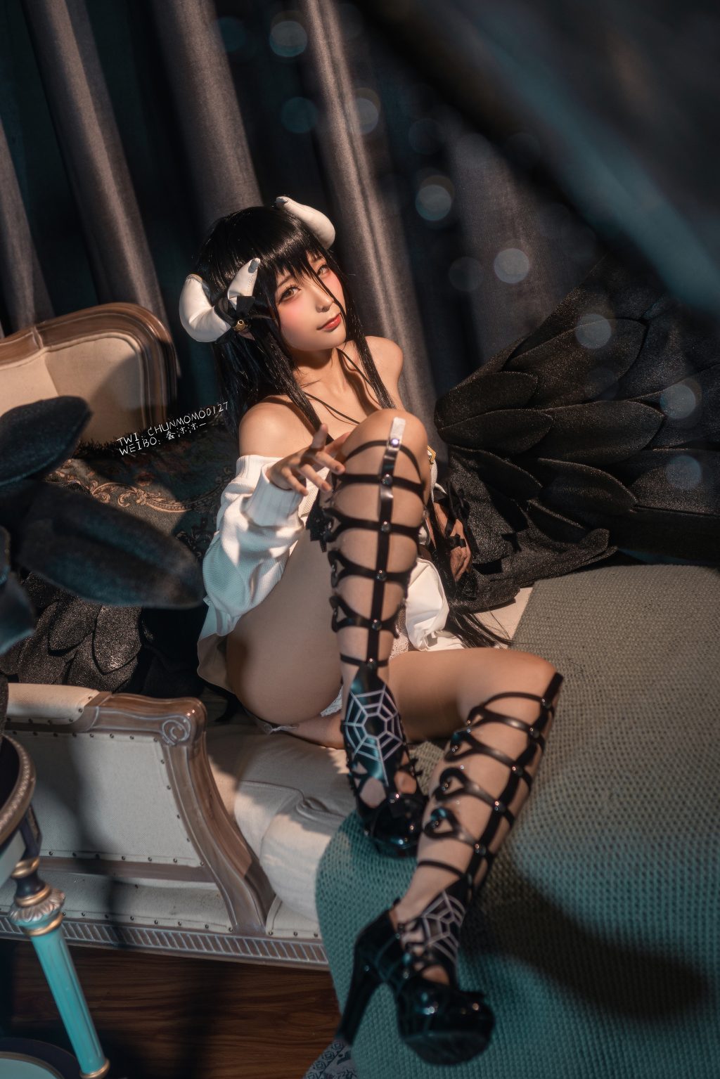 Watch sexy Coser@蠢沫沫 (chunmomo) Vol.095: 雅儿贝德毛衣 photos