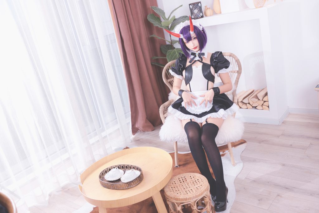 Watch sexy Coser@神楽坂真冬 Vol.035: 果実の酒気 酒吞cos photos