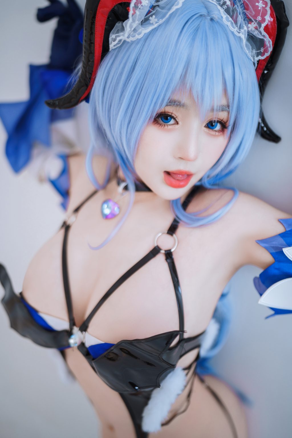 Watch sexy Coser@桜井宁宁 Vol.057: 甘雨 photos