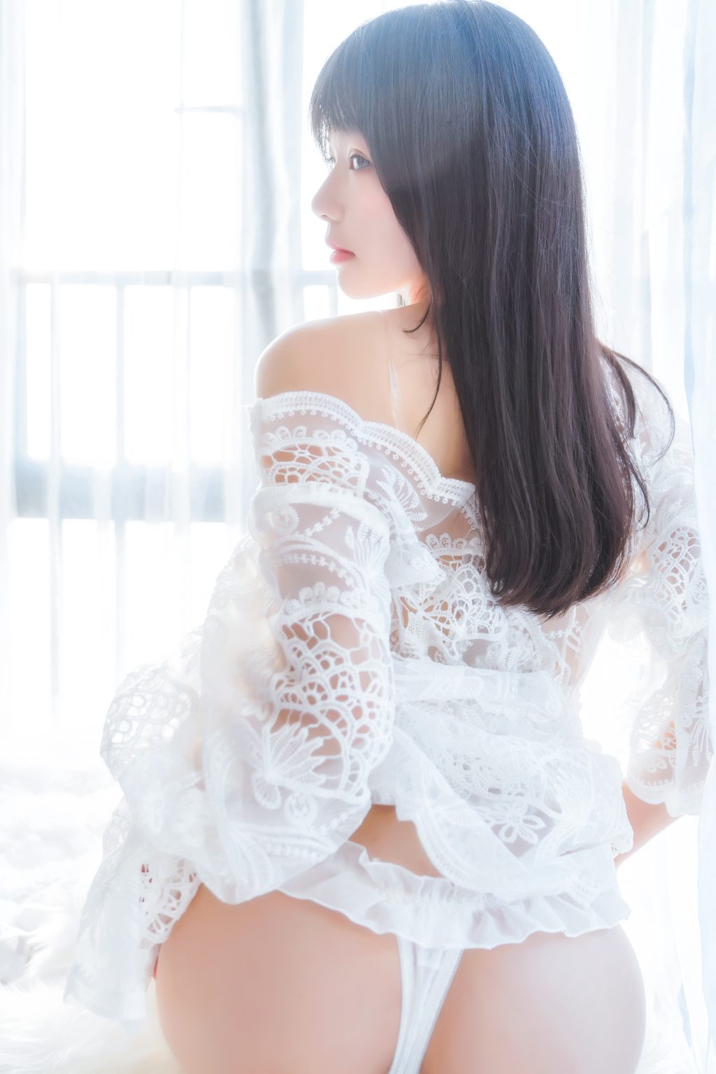 Watch sexy Coser@桜桃喵 Vol.093: 初雪 photos