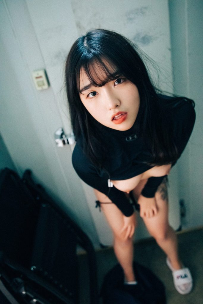 [Loozy] Sonson (손손): First Nipple Alba (+S.Ver)