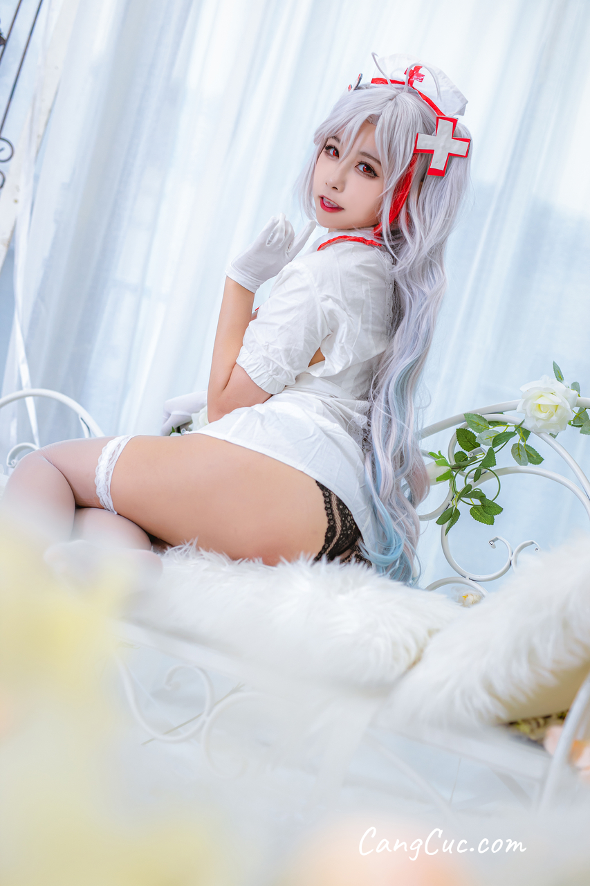 Watch sexy Coser@Momoko葵葵 护士 photos