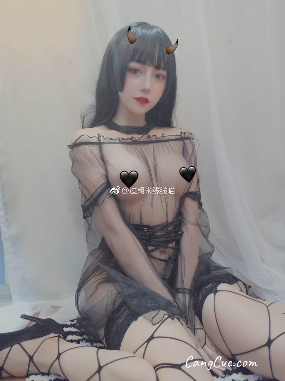 Watch sexy Coser@过期米线线喵 黑纱 photos