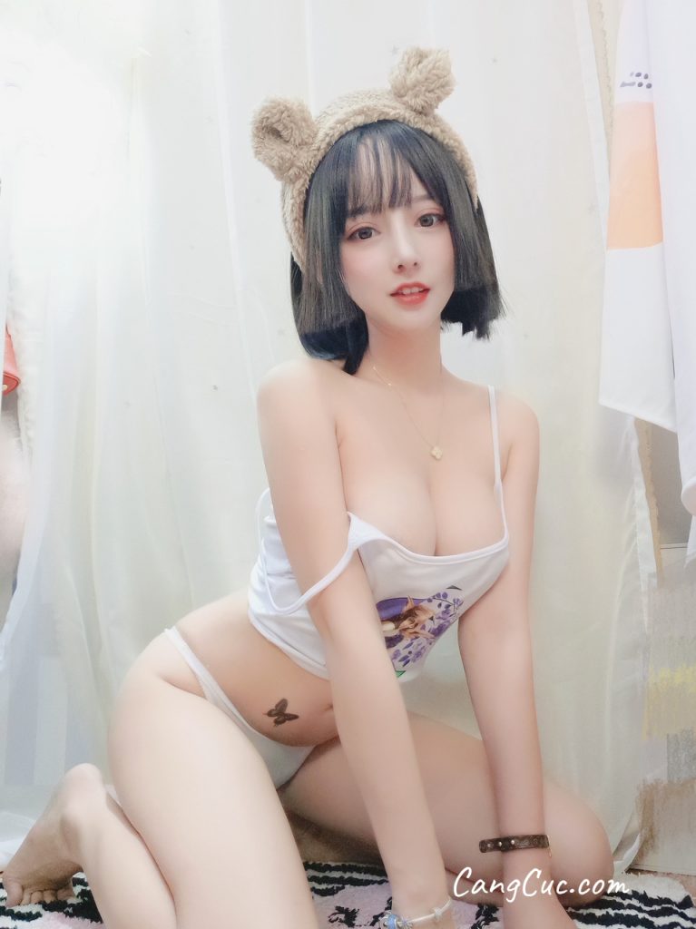 Coser@过期米线线喵 吊带白色