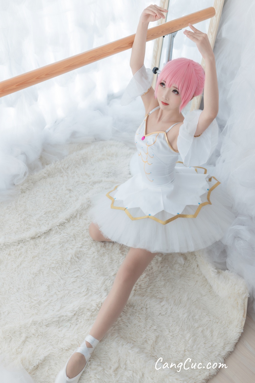 Watch sexy Coser@面饼仙儿 No.041 小圆芭蕾 photos