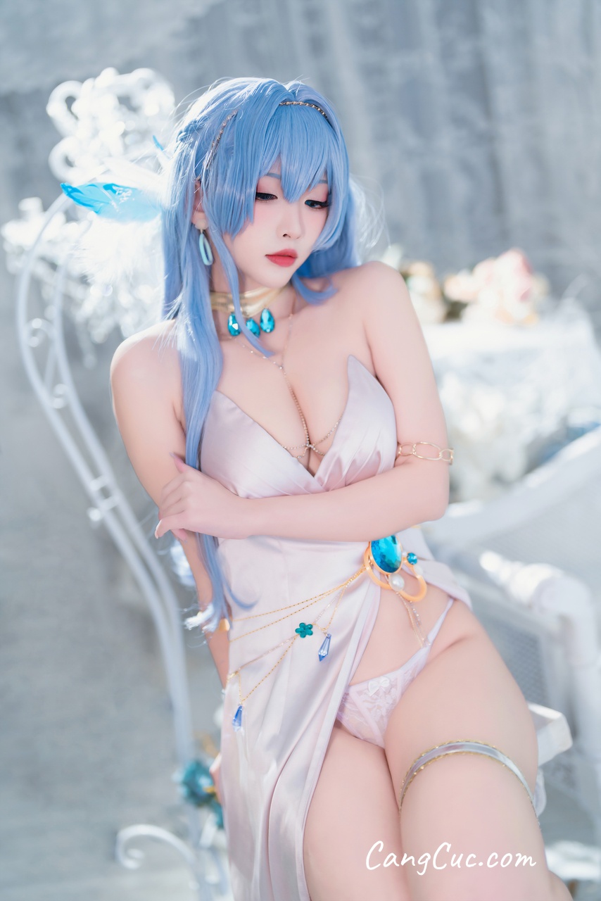 Watch sexy Coser@宮本桜 – Nikke胜利女神 海伦娜礼服 photos